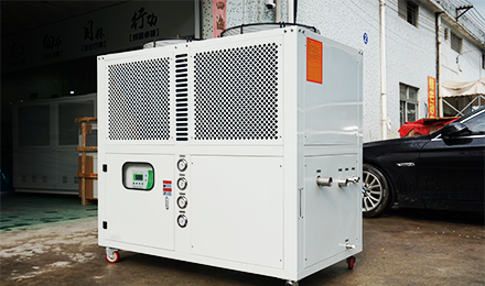 影響螺桿式冷水機(jī)部件使用壽命原因是什么？
