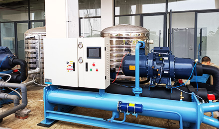 水冷螺桿冷水機80匹，金銀首飾加工冷卻使用